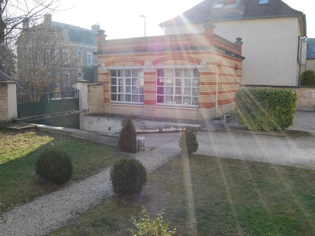 Gite La Tour Boileau Troyes Esterno foto